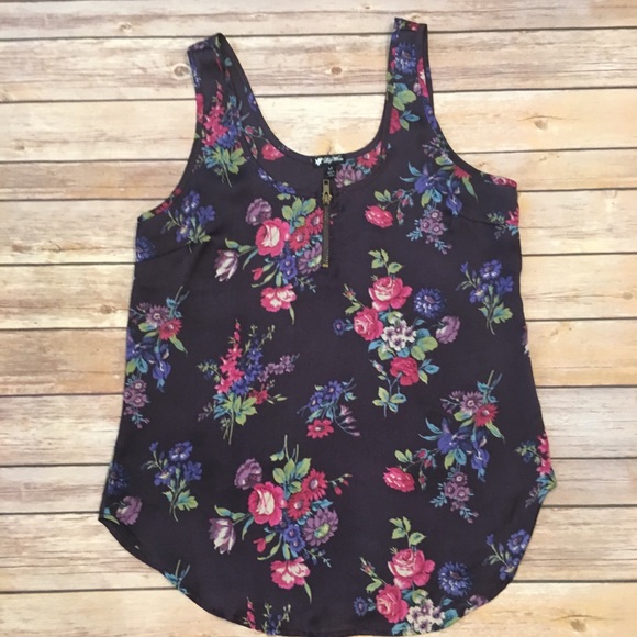 Lily White Tops - Lily White Floral Tank with Zipper, Size M Lily White Tops - Lily White Floral Tank with Zipper, Size M